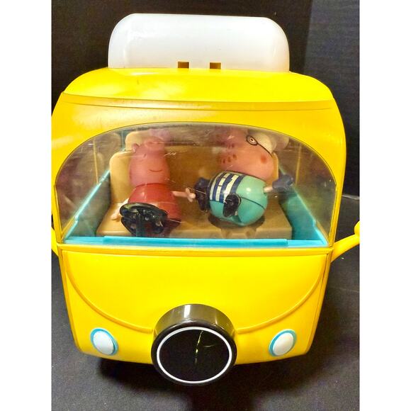 Peppa Pig Family Camper van vehicle 4 figures 2 seats table - Picture 8 of 9